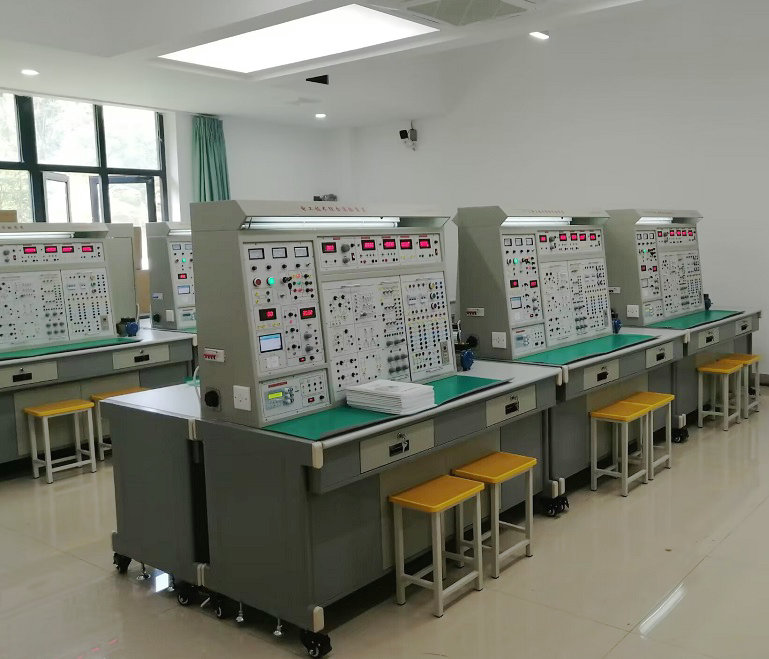電工技術(shù)實(shí)驗(yàn)裝置