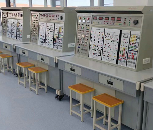 高級(jí)電工技術(shù)實(shí)驗(yàn)