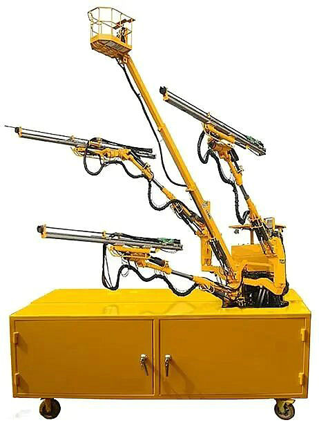 三臂鑿巖臺(tái)車實(shí)訓(xùn)